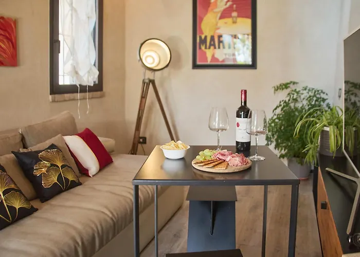 Apartment Porta Romana A 2km Il Nido Romantico A Siena