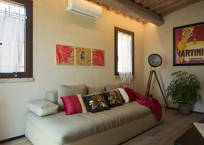 Porta Romana A 2km Il Nido Romantico A * Сієна